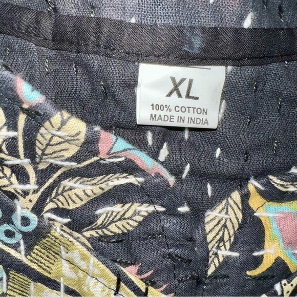 Beautiful Kantha  quilted reversible jacket size Large/XLarge Mukut print - Picture 6 of 9